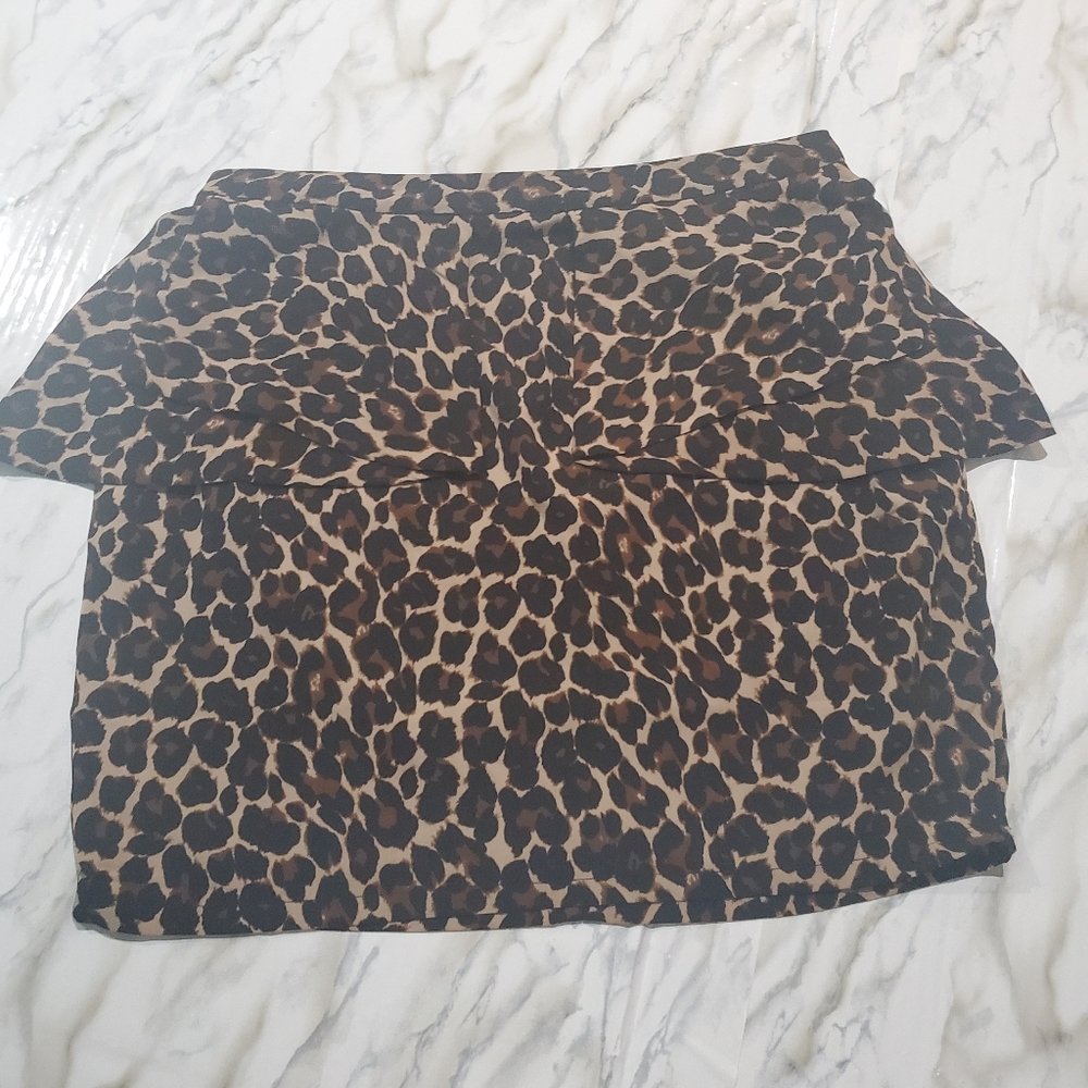 Forever 21 Cheetah Print Peplum Mini Skirt L